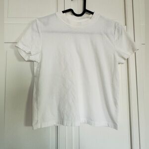 Aritiza Sun-deh cropped T-shirt